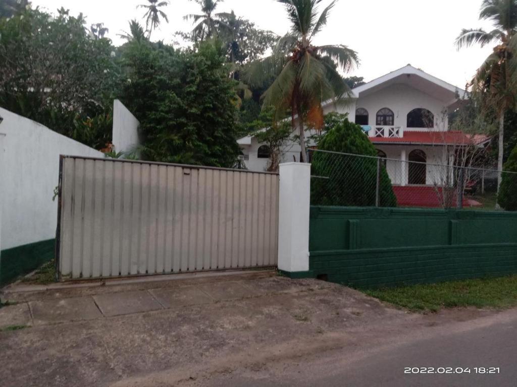 Unawatuna White Villa Eksteriør billede